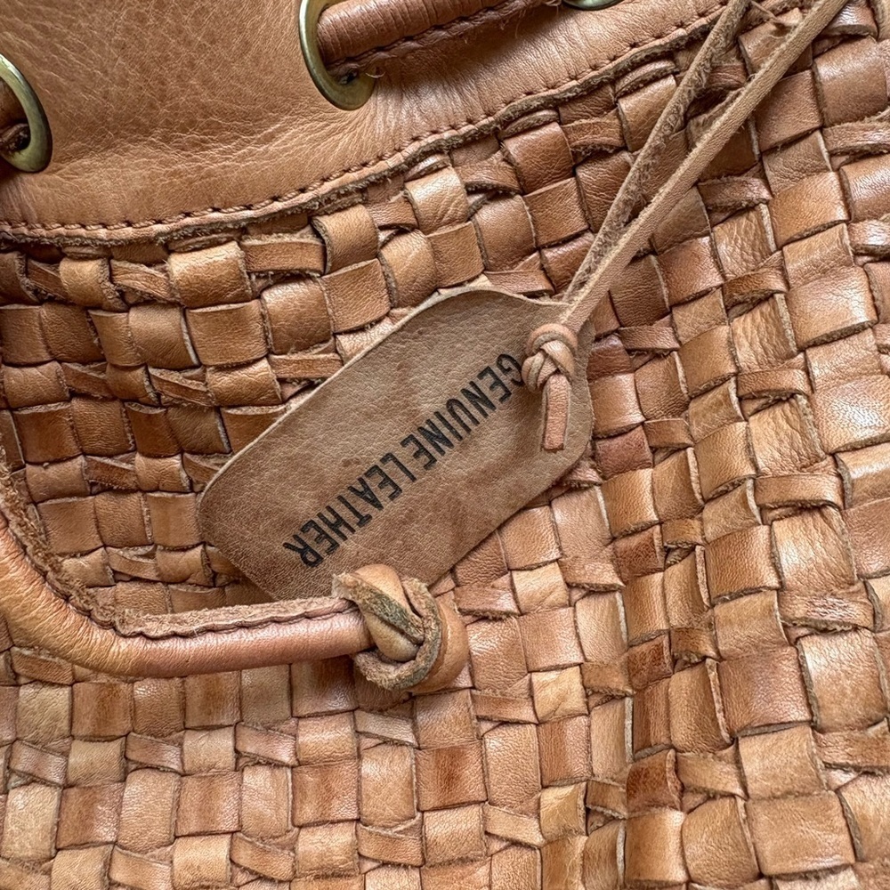 Woven Leather crossbody/shoulder Bag - Picture 2 of 5